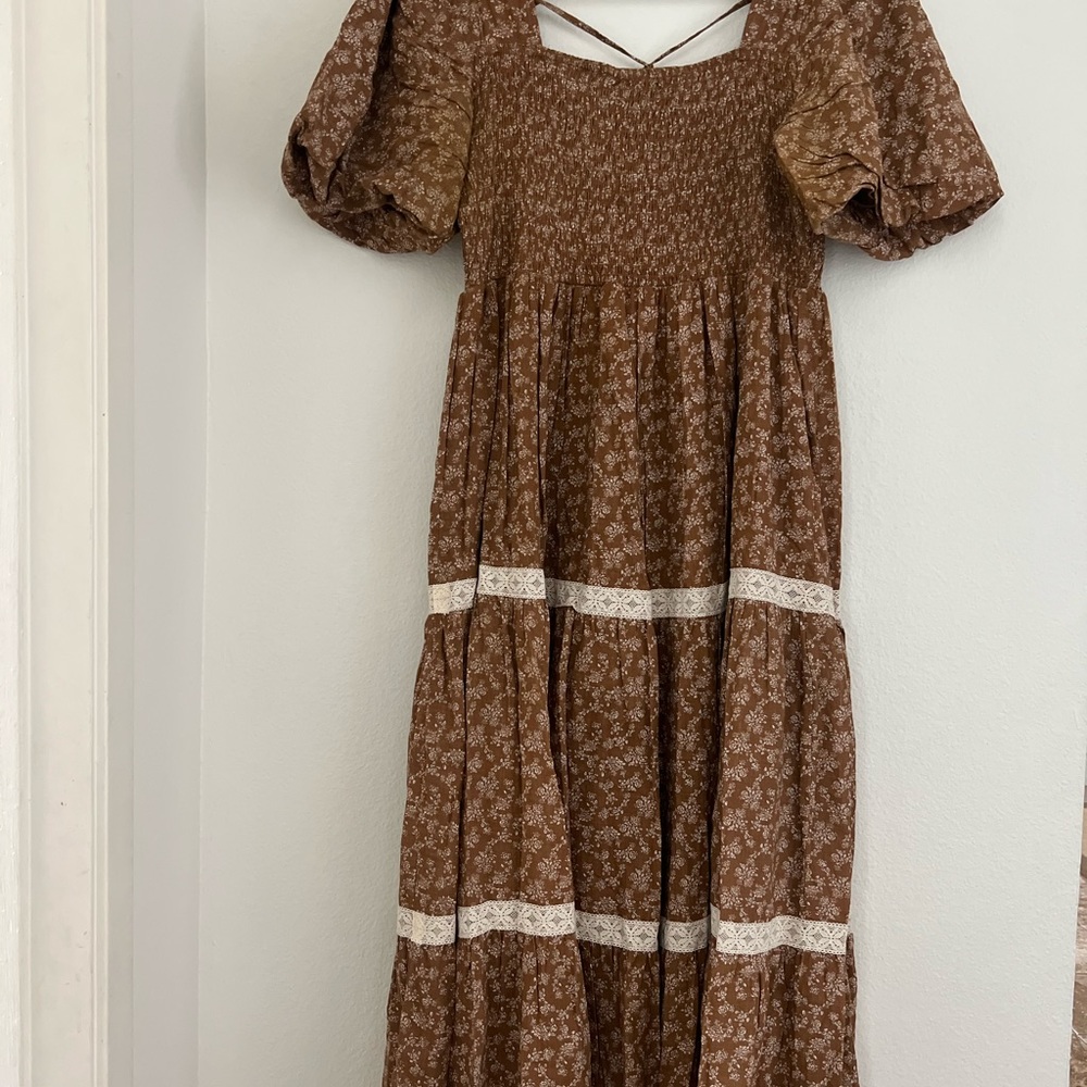 Brown floral maxi dress L